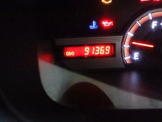 TOYOTA VOXY 2011 Image 31