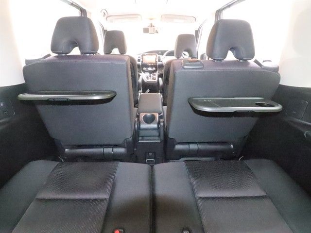 NISSAN SERENA  S-HYBRID 2017 Image 31