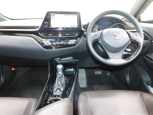 TOYOTA C-HR 2017 Image 31