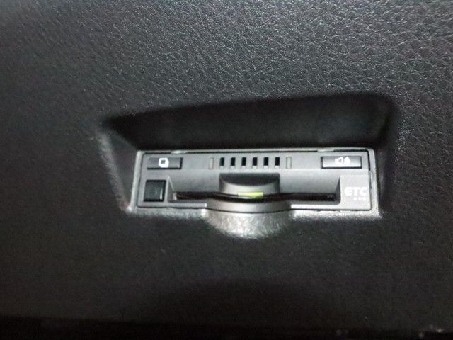 TOYOTA C-HR 2017 Image 31