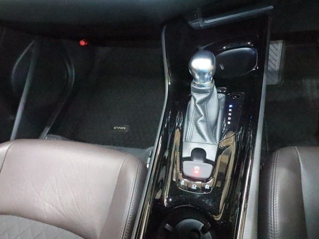 TOYOTA C-HR 2017 Image 31