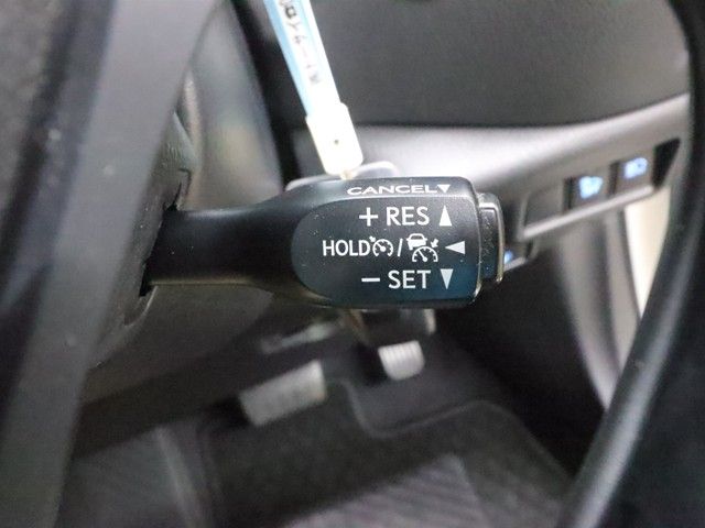 TOYOTA C-HR 2017 Image 31