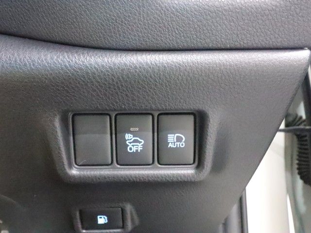 TOYOTA C-HR 2017 Image 31