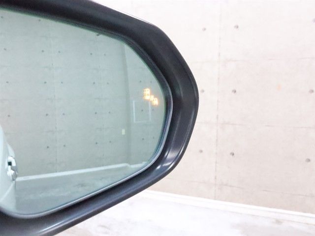 TOYOTA C-HR 2017 Image 31