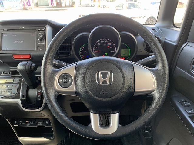 HONDA N BOX 2017 Image 31