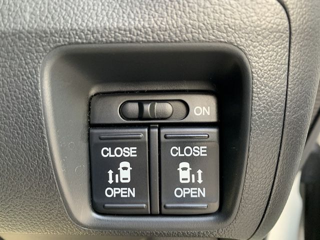 HONDA N BOX 2017 Image 31