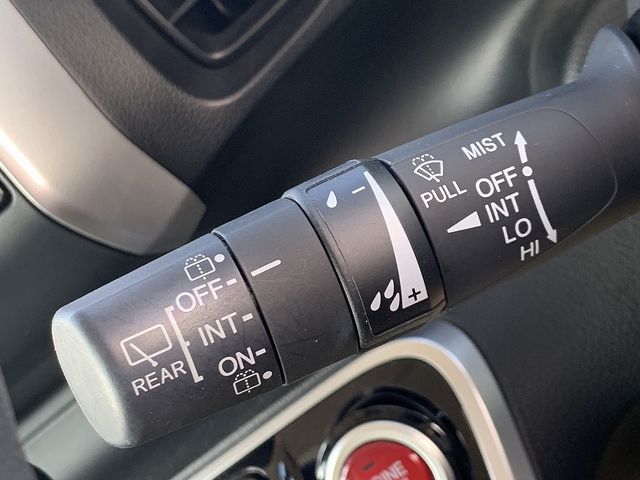 HONDA N BOX 2017 Image 31