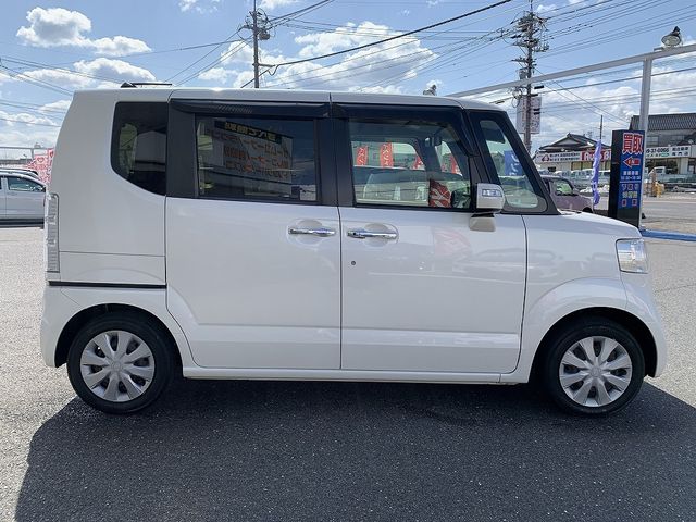 HONDA N BOX 2017 Image 31