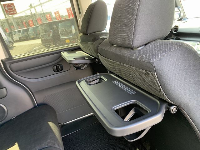 HONDA N BOX 2017 Image 31