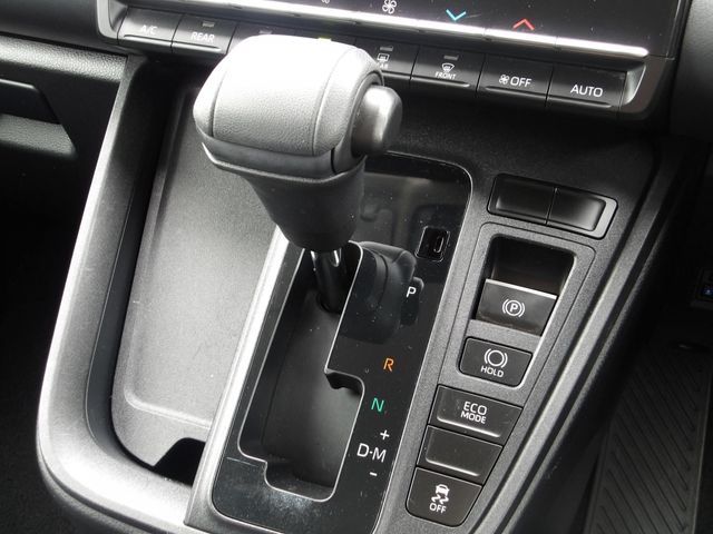 TOYOTA NOAH 2023 Image 31