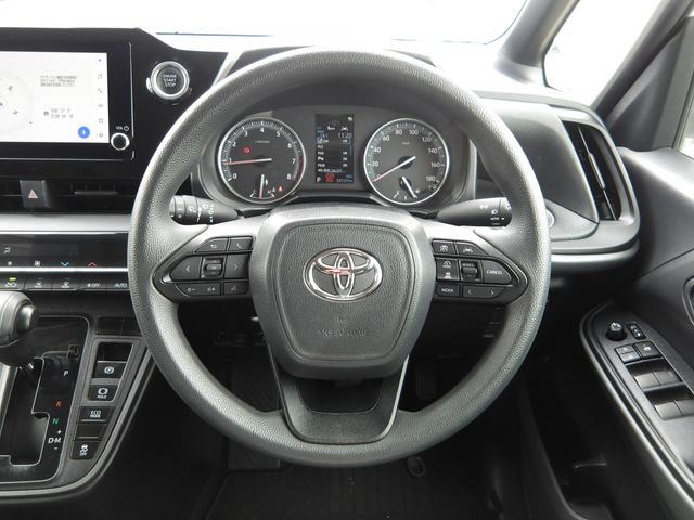 TOYOTA NOAH 2023 Image 31