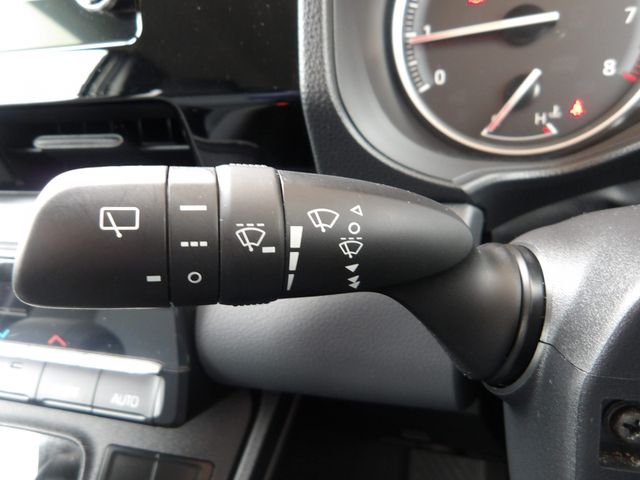 TOYOTA NOAH 2023 Image 31