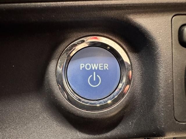 TOYOTA AQUA 2013 Image 31