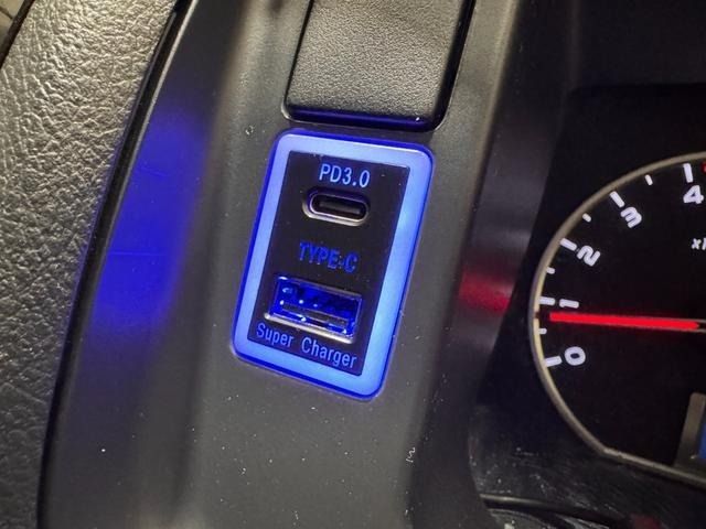 TOYOTA HIACE VAN 2WD 2015 Image 31