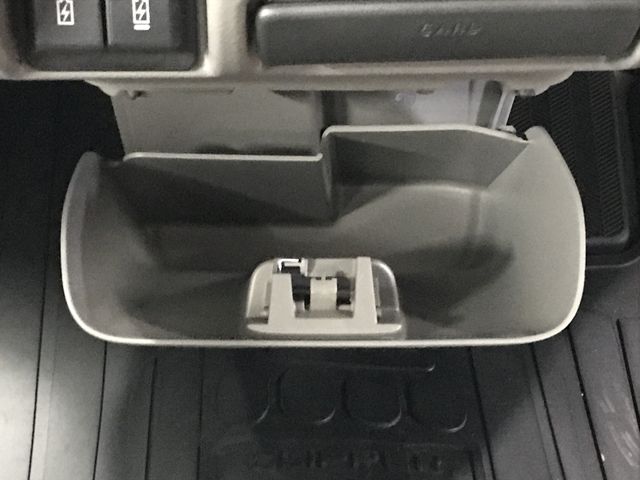 NISSAN CLIPPER VAN 4WD 2024 Image 31