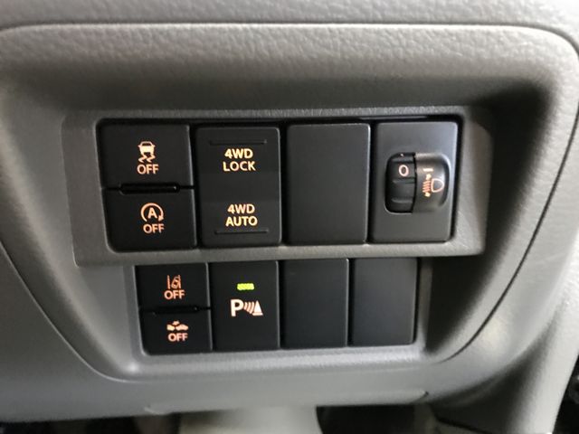 NISSAN CLIPPER VAN 4WD 2024 Image 31