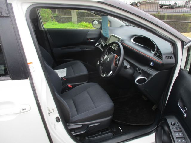 TOYOTA SIENTA HYBRID 2015 Image 31