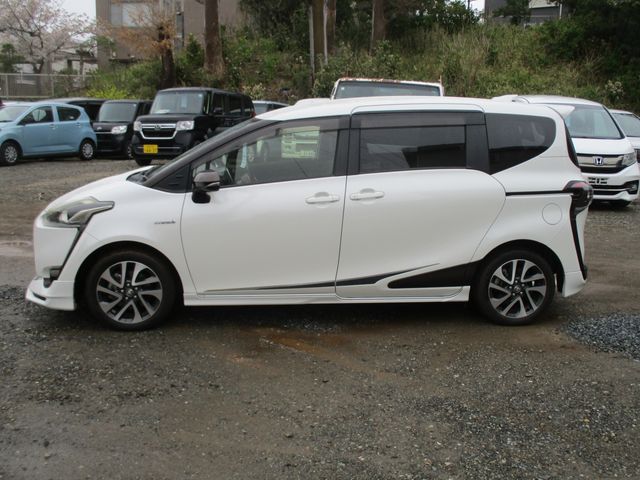 TOYOTA SIENTA HYBRID 2015 Image 31