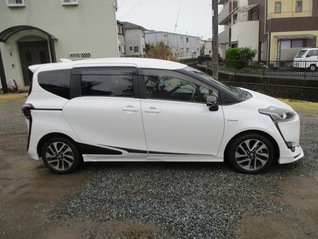 TOYOTA SIENTA HYBRID 2015 Image 31