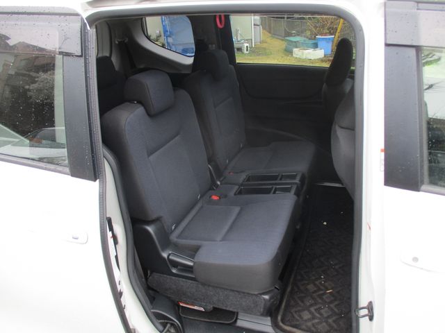 TOYOTA SIENTA HYBRID 2015 Image 31