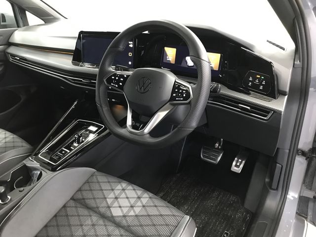 VOLKSWAGEN GOLF 2023 Image 31