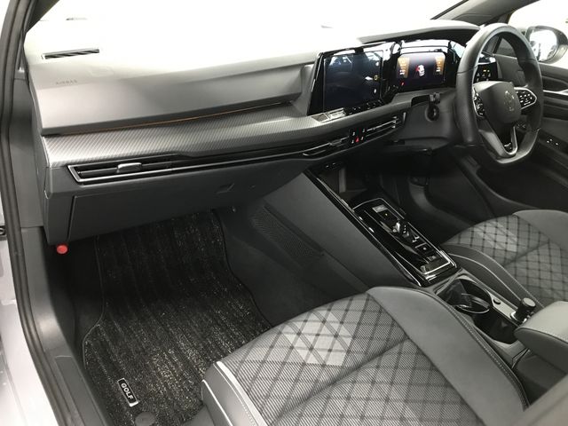 VOLKSWAGEN GOLF 2023 Image 31
