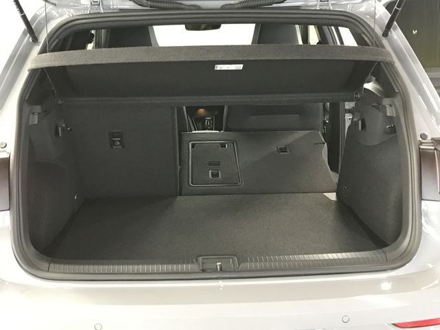 VOLKSWAGEN GOLF 2023 Image 31