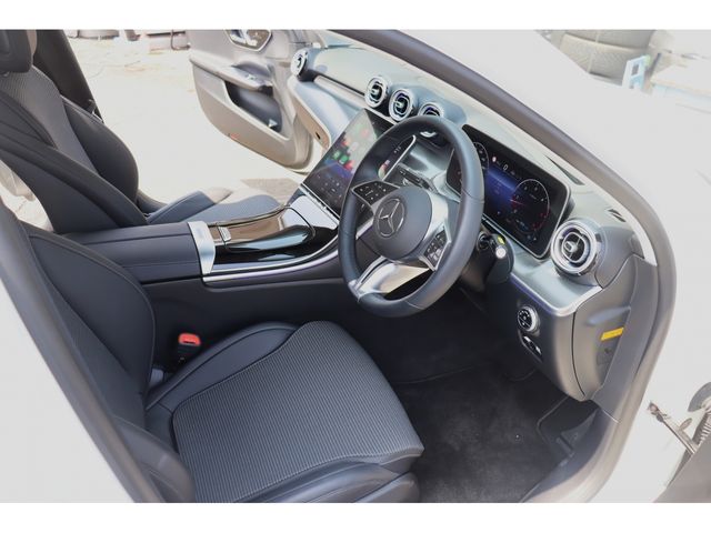 MERCEDES BENZ C CLAS 2022 Image 31