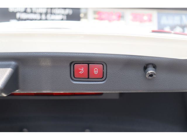 MERCEDES BENZ C CLAS 2022 Image 31