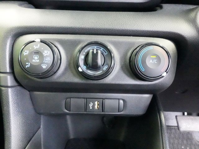 TOYOTA YARIS 2023 Image 31