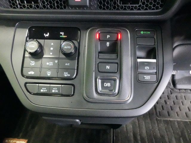 HONDA STEPWAGON E:HEV 2022 Image 31