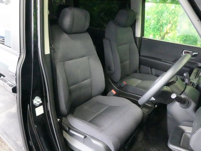 HONDA STEPWAGON E:HEV 2022 Image 31