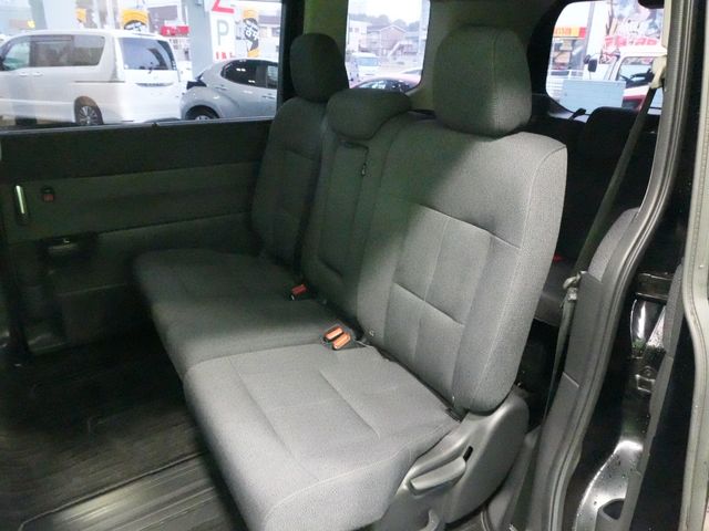 HONDA STEPWAGON E:HEV 2022 Image 31