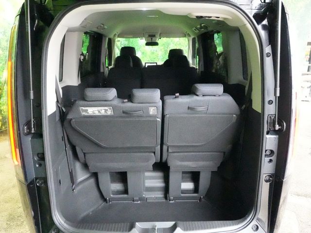 HONDA STEPWAGON E:HEV 2022 Image 31