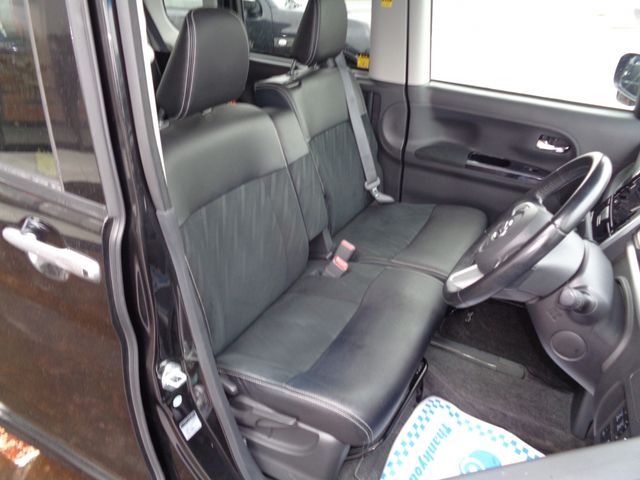 DAIHATSU TANTO CUSTOM 2017 Image 31