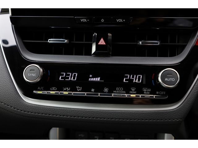 TOYOTA COROLLA CROSS HYBRID 2024 Image 31