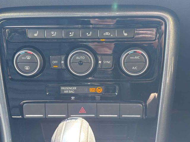 VOLKSWAGEN THE BEETL 2017 Image 31