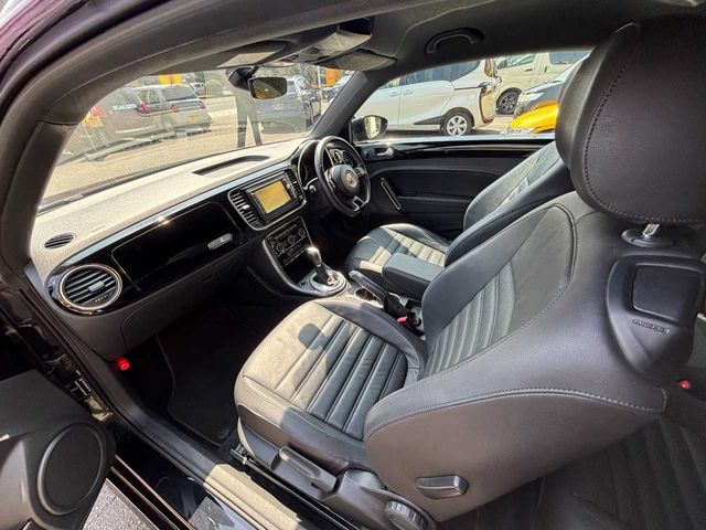 VOLKSWAGEN THE BEETL 2017 Image 31