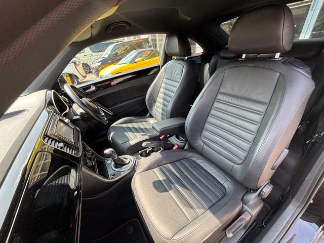 VOLKSWAGEN THE BEETL 2017 Image 31