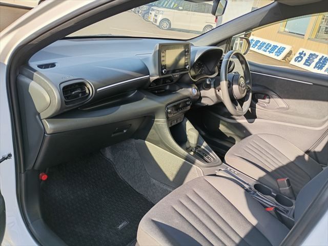 TOYOTA YARIS HYBRID 2022 Image 31