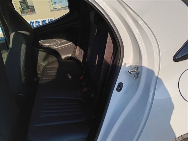 TOYOTA YARIS HYBRID 2022 Image 31