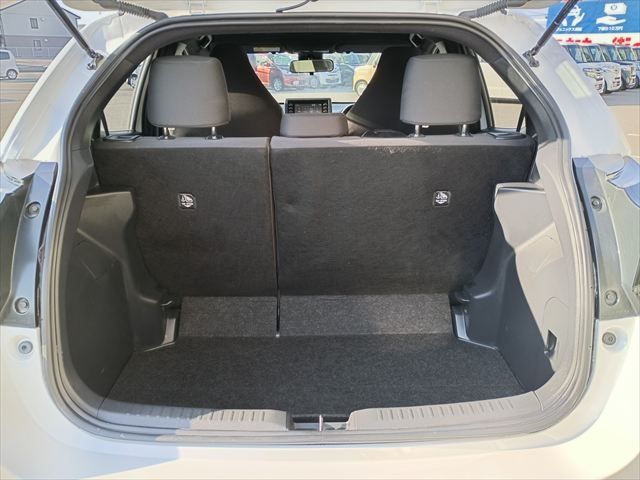 TOYOTA YARIS HYBRID 2022 Image 31