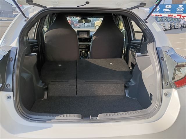 TOYOTA YARIS HYBRID 2022 Image 31