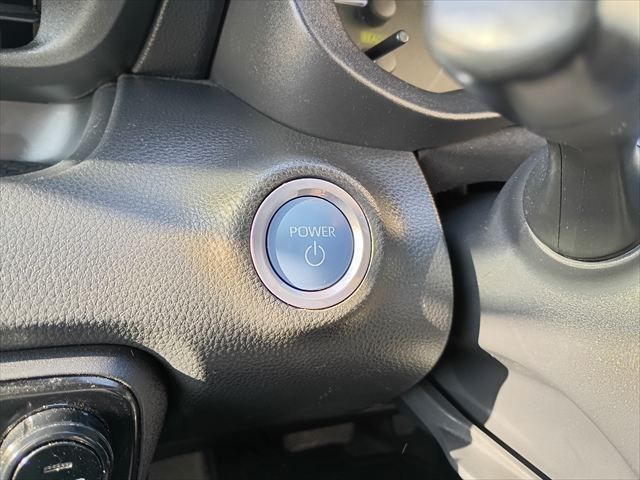 TOYOTA YARIS HYBRID 2022 Image 31