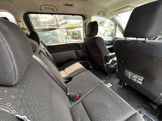 TOYOTA VOXY 2015 Image 31