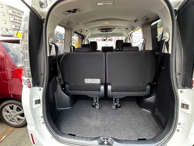TOYOTA VOXY 2015 Image 31