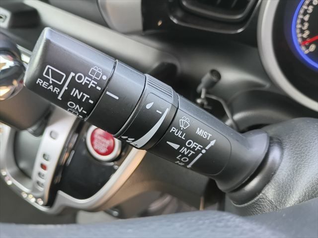 HONDA N BOX CUSTOM 2015 Image 31