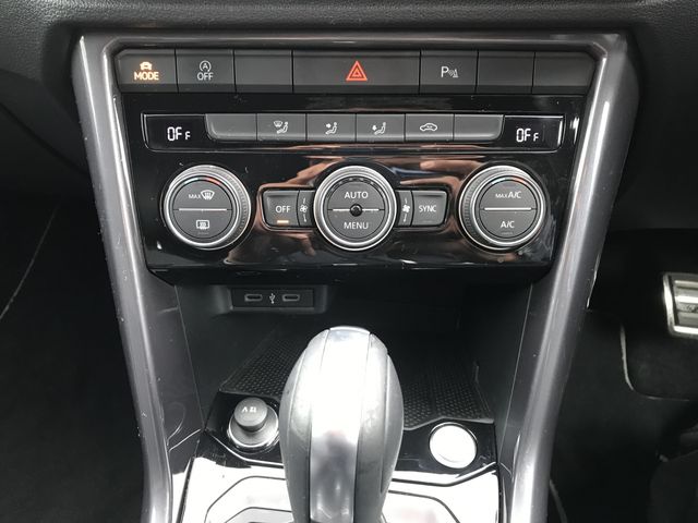 VOLKSWAGEN T-ROC 2021 Image 31