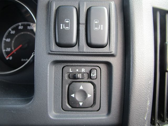 MITSUBISHI DELICA D:5 4WD 2013 Image 31