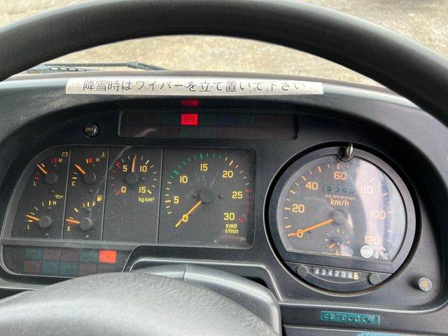 ISUZU GIGA 1995 Image 31